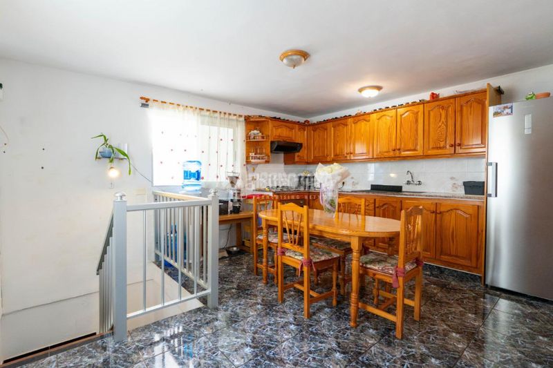 Foto ae2a30e9-0537-4833-bf57-f6583c280852. Casa a Casco Urbano Adeje