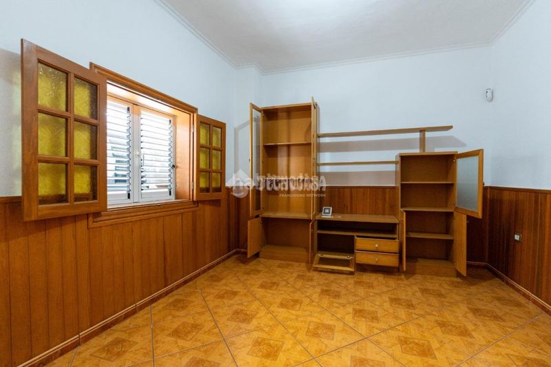 Foto 12c93fa2-658b-4fd9-9d51-10fa2c9f141e. Casa aparellada a Casco Urbano Adeje
