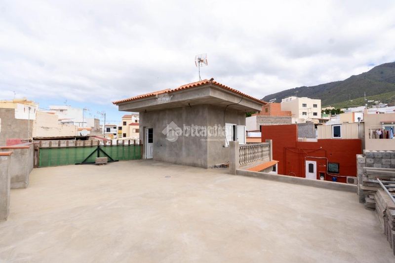 Foto 4082236a-28ce-468d-9186-92434518882d. Casa aparellada a Casco Urbano Adeje