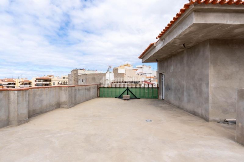 Foto 9244f9ea-d667-4fd4-a3bd-d652069a2a8d. Casa aparellada a Casco Urbano Adeje