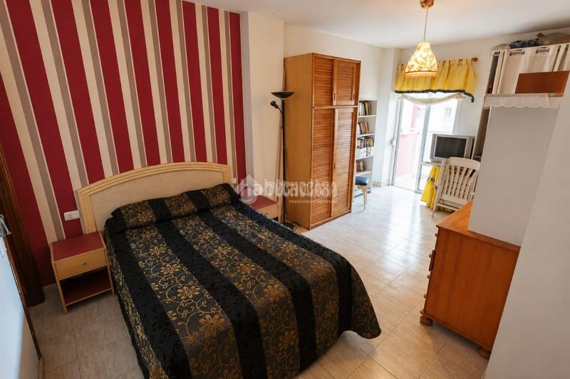 Foto d7611be9-6212-4b53-b6a1-4a3798219960. Pis amb aparcament a Playa Fañabé Alto Adeje