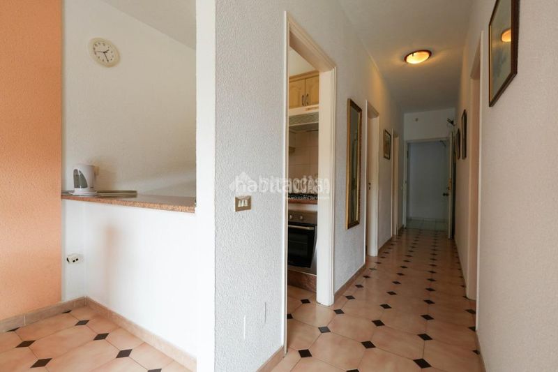 Foto 1a42045b-44d7-4a1d-bba2-109611968e97. Piso  en venta en San Eugenio Alto Adeje