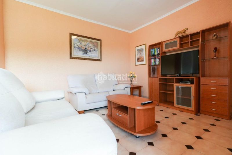 Foto 58402772-cc6f-4082-808d-f77e1f2c3ffc. Piso  en venta en San Eugenio Alto Adeje