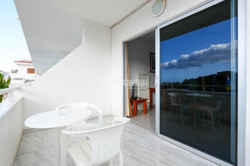 Foto cf8b0f3e-6315-4fb8-9bad-f4450a050e2d. Estudio piso en venta en San Eugenio Alto Adeje