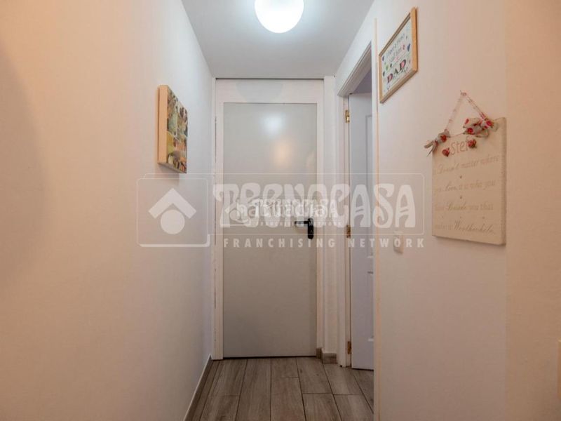 Foto cef299a0-819a-43b4-81a6-ac163ee393c2. Casa aparellada amb aparcament a Casco Urbano Adeje