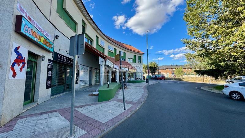 Foto 2871f964-6e03-48ae-a318-2183868b1592. Locale commerciale con riscaldamento in Colegios Moralzarzal