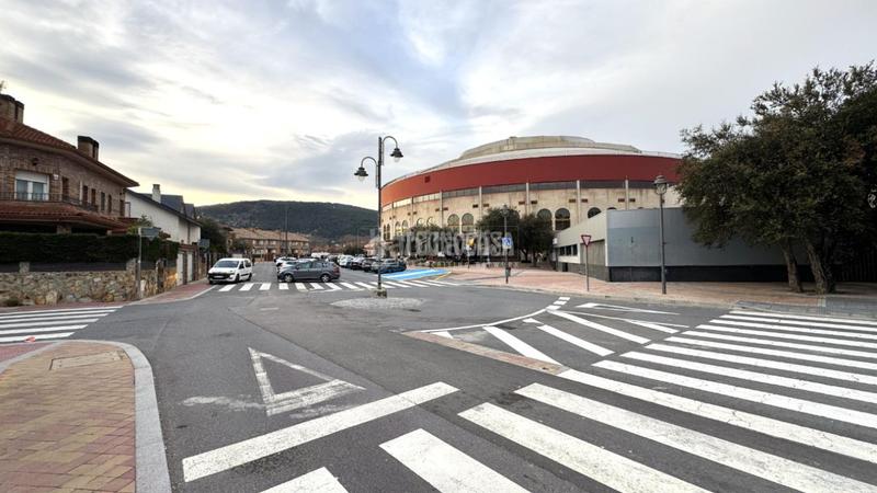 Foto b015e1ff-f8bb-4ee3-8de3-e20f1fa4a757. Lloguer local comercial a Centro Moralzarzal