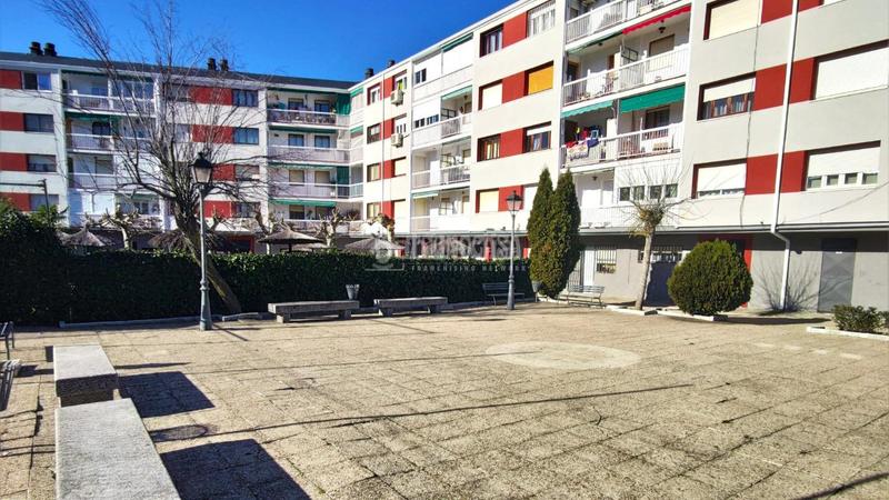 Foto 4a83ba36-8b1c-4942-928d-dd3106dcff0a. Pis amb piscina a Colegios Moralzarzal