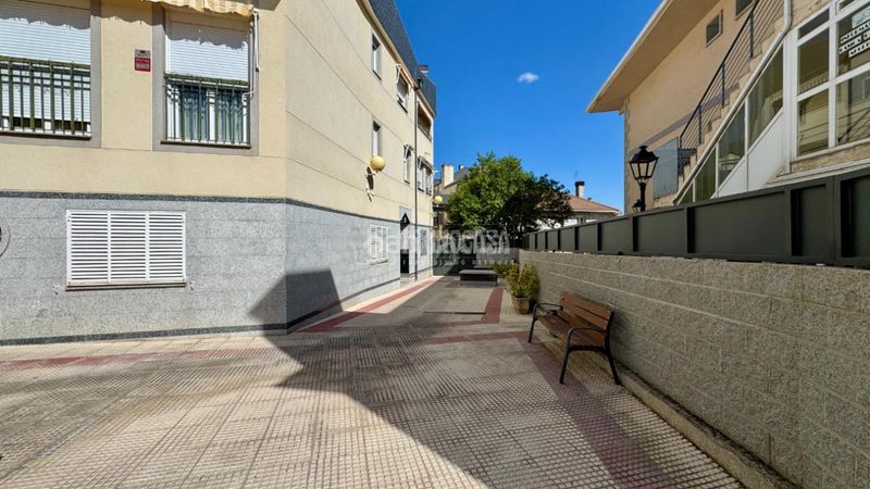 Foto c0cad08c-abf6-40ed-9c2f-8b61e26803f6. Pis amb calefacció aparcament a Alpedrete