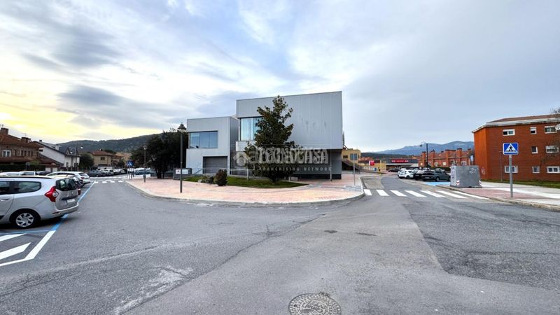 Foto af76bb34-6463-4362-a110-e4f36d672a44. Pis amb calefacció aparcament a Centro Moralzarzal