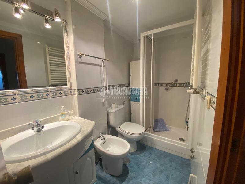 Foto 19c04049-c3a9-4f39-b62b-f76aef59875b. Etagenwohnung mit heizung in Las Águilas Madrid