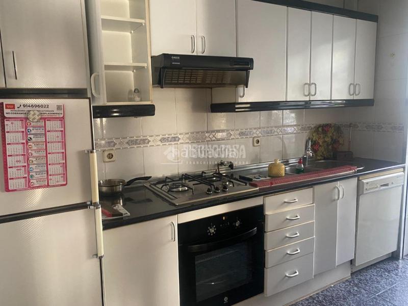 Foto 2c9fb64b-98cd-48c4-bd17-3e007f6964c0. Etagenwohnung mit heizung in Las Águilas Madrid