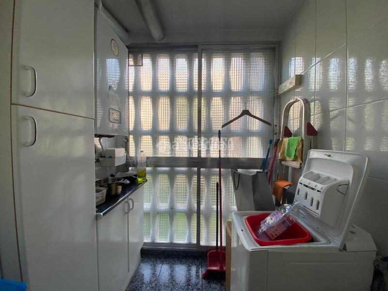 Foto 58f045ea-622c-405a-aba6-6e5df0f09324. Etagenwohnung mit heizung in Las Águilas Madrid