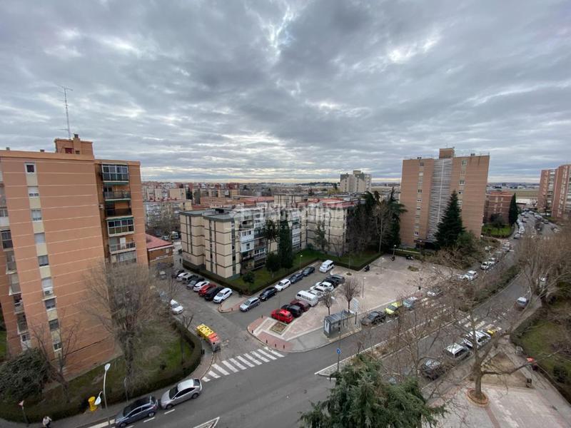 Foto 1555f964-4d97-4d4e-8ba2-f4ce54253b61. Parking coche boxplaza de garaje en venta en Las Águilas Madrid