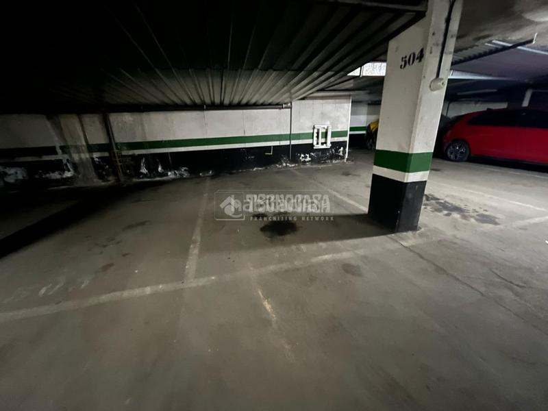 Foto 3ae9aeb3-dd06-48e1-b432-fa432acb418a. Aparcament cotxe a Las Águilas Madrid