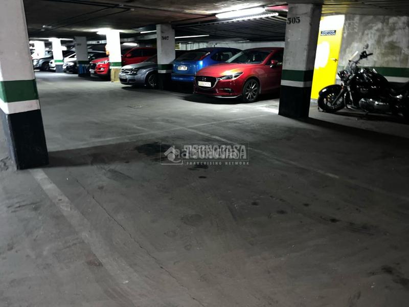 Foto 3dfeca45-769d-41f9-ba0d-d82f7d9a5671. Aparcament cotxe a Las Águilas Madrid