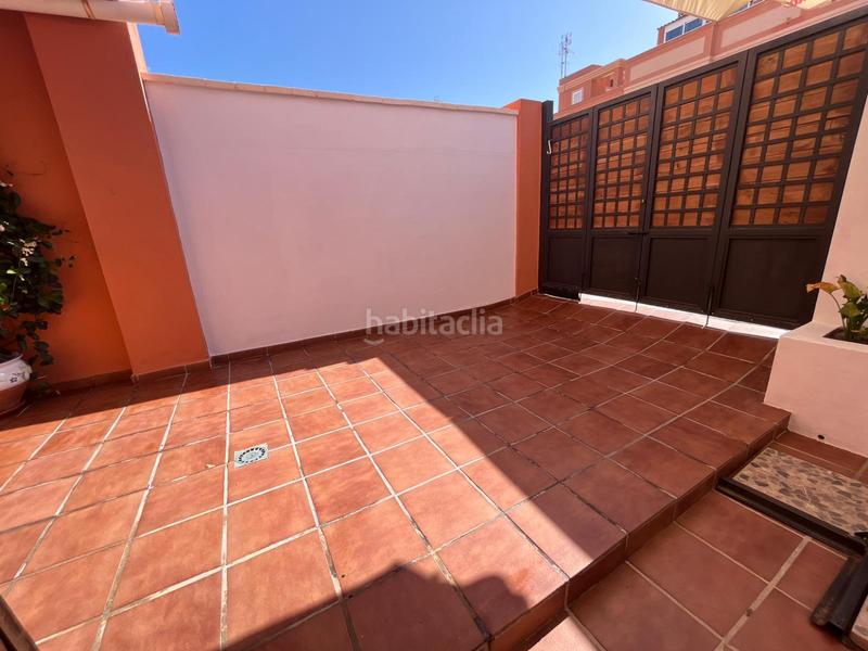 Foto 2cb901f2-bdc1-4fbf-bd58-d3eb84f7e0d1. Alquiler casa en Benajarafe - calle escribano 28 vive junto al mar en este precioso adosado !. en Benajarafe