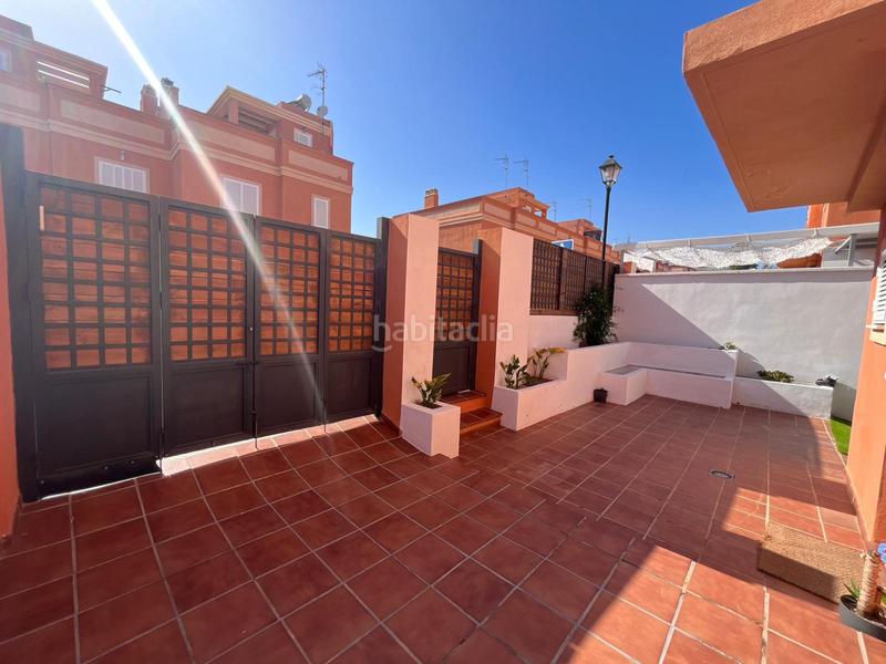Foto e93342fd-9f93-4100-9a56-3101256d4ae7. Alquiler casa en Benajarafe - calle escribano 28 vive junto al mar en este precioso adosado !. en Benajarafe