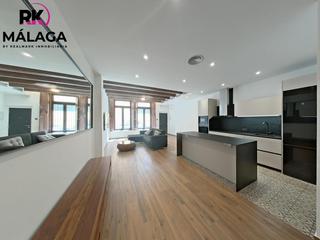 Rent Flat  Málaga - c/ gravina. Descubre tu nuevo hogar en el corazón de málaga!.