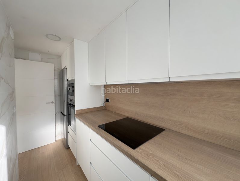 Foto bc76d7a6-5c03-4d90-b7eb-c982b850c0f0. Lloguer pis amb calefacció a El Palo Málaga