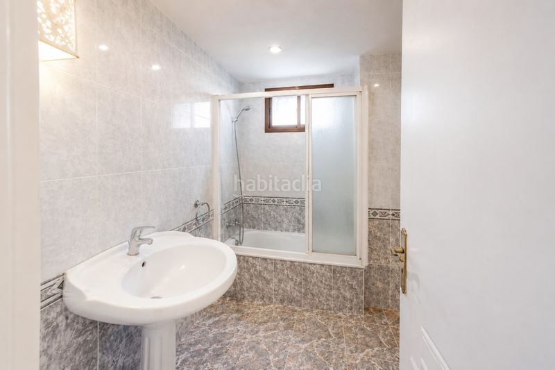 Foto 4adf07de-5091-4d5d-b09f-126ae68e405e. Pis amb piscina a Nueva Atalaya Estepona