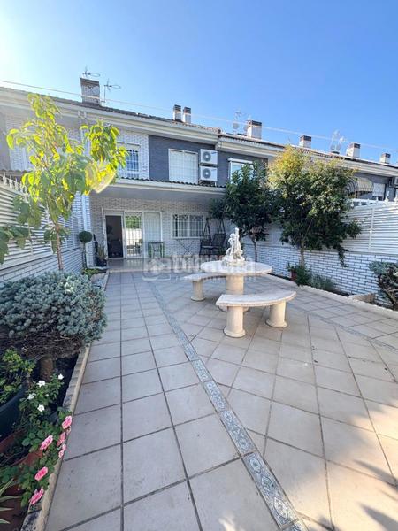 Foto 774fdf8e-01ad-4a87-9922-c66fdd156522. Casa pareada casa en venta en Fuentebella-San Fermín-El Leguario Parla