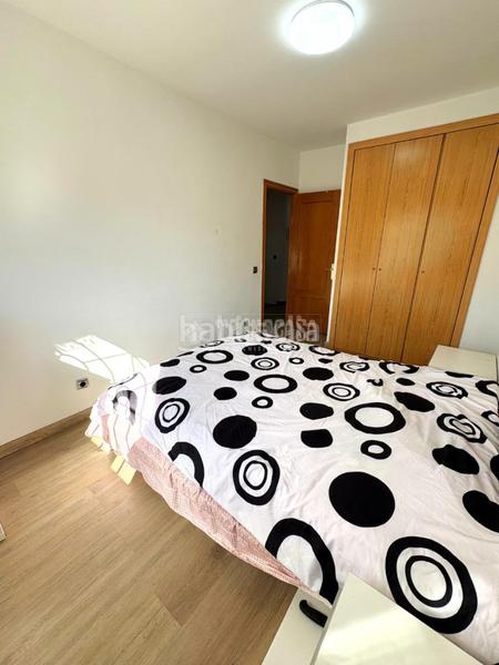 Foto dbfe35ea-666b-4a5a-8cd7-49f99bdd0494. Casa pareada casa en venta en Fuentebella-San Fermín-El Leguario Parla