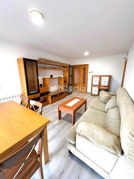 Foto c2047503-8b56-4fad-850f-12d1559d0ed9. Pis amb calefacció aparcament a La Ermita Parla