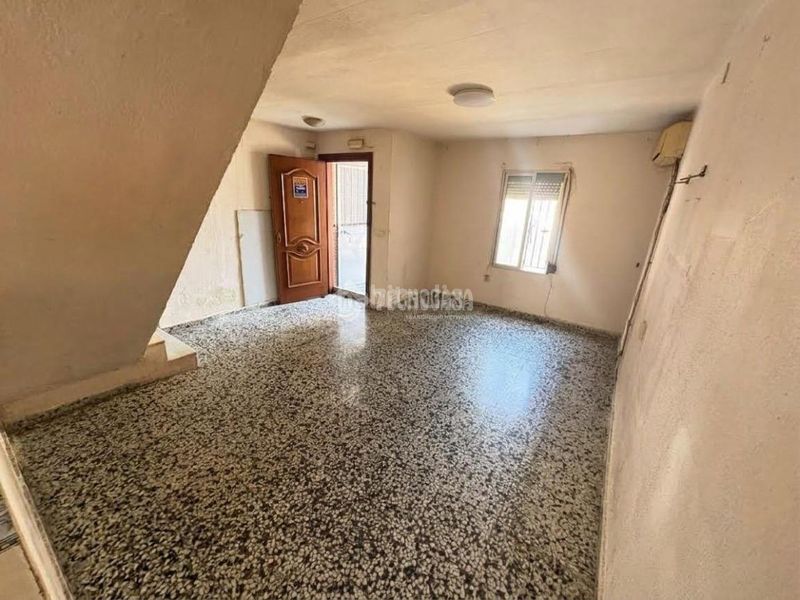 Foto b67aaec6-a58e-4f73-a0ae-fffe7b0a8447. Casa aparellada a Palma - Palmilla Málaga