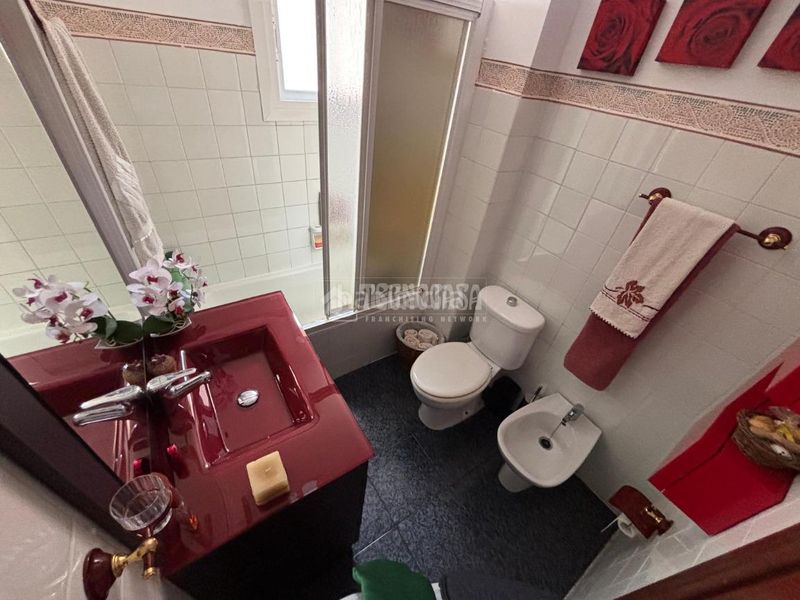 Foto 0355cc46-a6c4-47e2-8b8f-90194df17164. Piso  en venta en Barrio de Ciudad Jardín Málaga