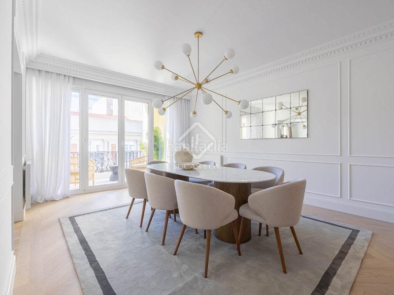 Foto 2e43fb6c-f04d-4596-be83-f613acd0c96c. Piso exclusivo piso de 323 m en venta en una finca clásica en Recoletos, en Madrid