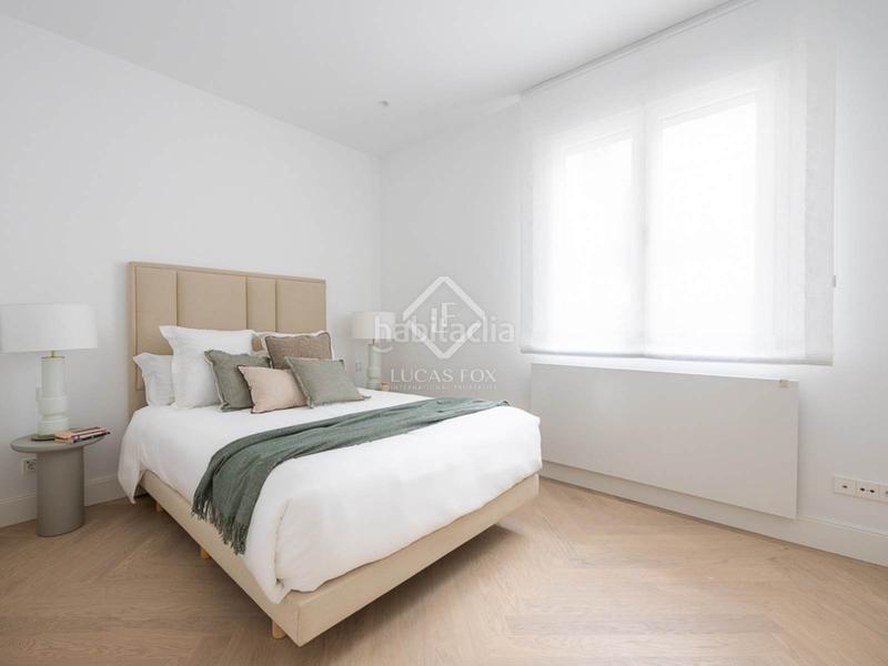 Foto c9d9084e-b2d2-4edb-a392-b83e5d853339. Piso exclusivo piso de 323 m en venta en una finca clásica en Recoletos, en Madrid