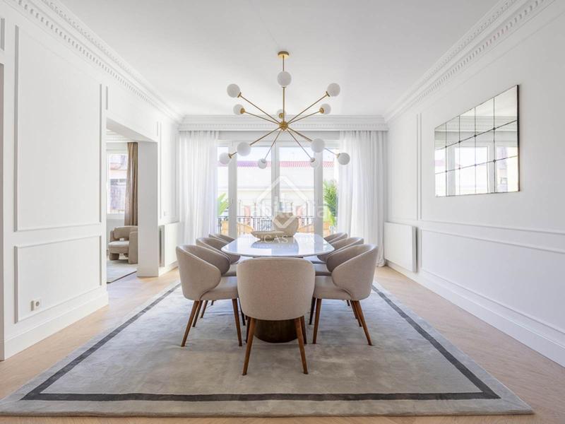 Foto c9da177d-b16d-4e35-af06-4ce5a740d122. Piso exclusivo piso de 323 m en venta en una finca clásica en Recoletos, en Madrid