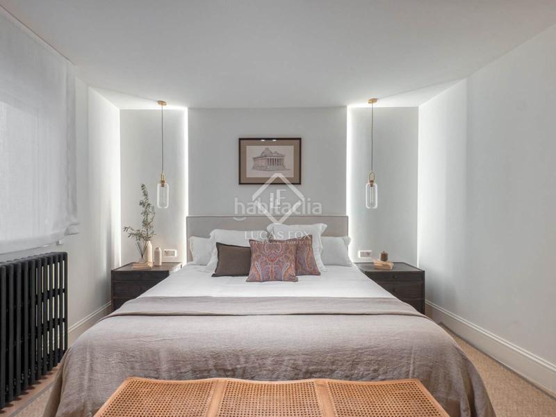 Foto 490a0690-fa4a-4e4a-b033-f5695a2b654b. Piso  reformado con 3 dormitorio y 4 baños en venta en un edificio clásico en el barrio de justicia, en Madrid