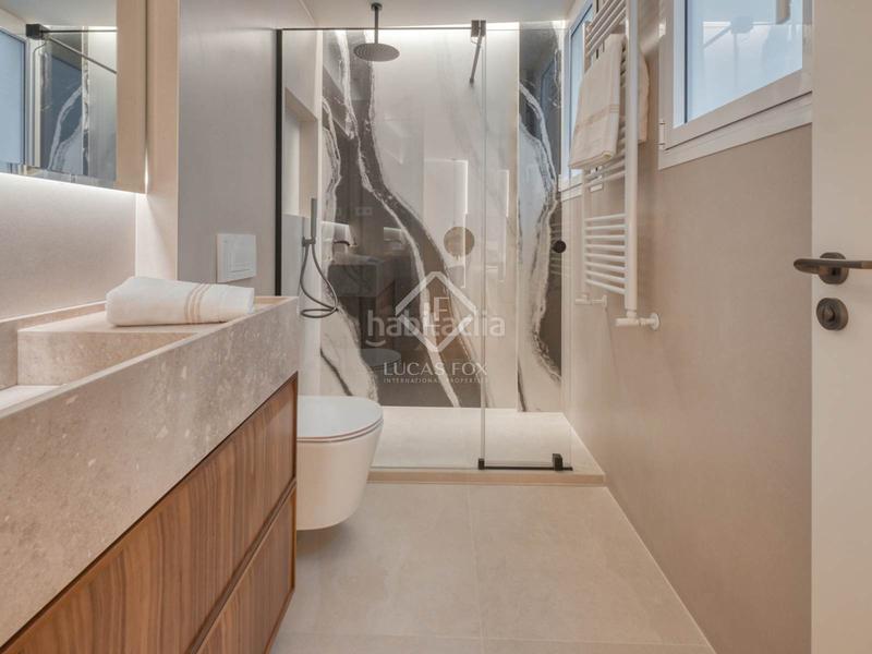 Foto 825d7cb6-18d5-460f-ab35-5d7e84014e19. Piso  reformado con 3 dormitorio y 4 baños en venta en un edificio clásico en el barrio de justicia, en Madrid