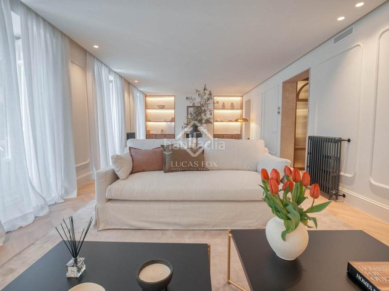Foto 87c43dcb-1326-4b56-8202-20de4196a677. Piso  reformado con 3 dormitorio y 4 baños en venta en un edificio clásico en el barrio de justicia, en Madrid