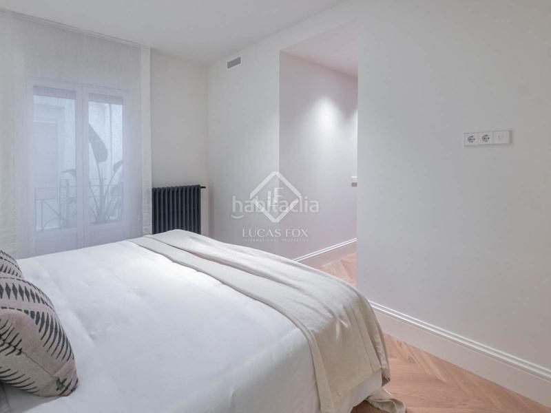 Foto c89cb78d-6911-4601-a672-aeb845bb1206. Piso  reformado con 3 dormitorio y 4 baños en venta en un edificio clásico en el barrio de justicia, en Madrid
