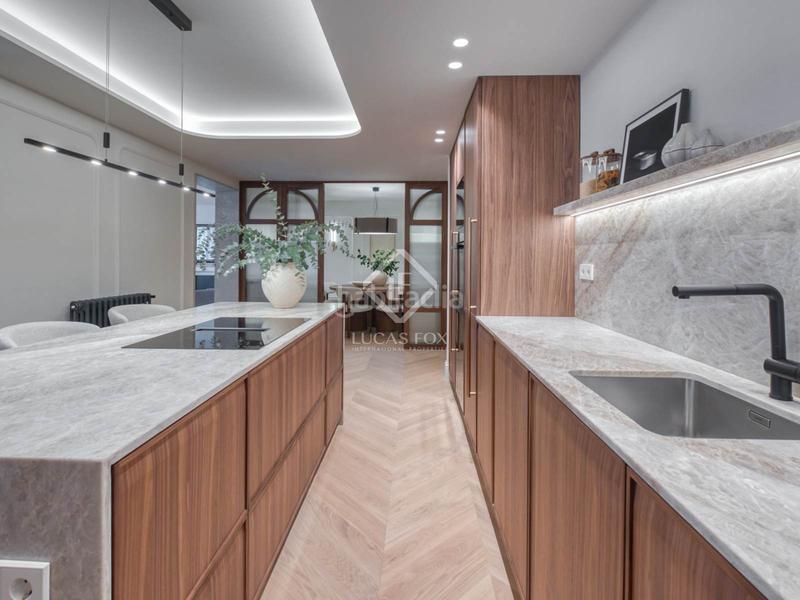 Foto d4117d45-6f99-4691-95e7-4b35324594f5. Piso  reformado con 3 dormitorio y 4 baños en venta en un edificio clásico en el barrio de justicia, en Madrid