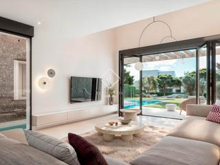Xalet a Las Marías. Exclusiva villa de obra nueva de 5 dormitorios con 407 m exterio