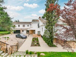 Chalet in Urbanización La Moraleja. Casa de 7 dormitorios en venta en la moraleja, madrid