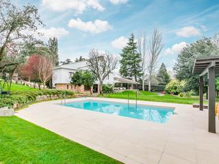 Chalet à Urbanización La Moraleja. Casa de 7 dormitorios en venta en la moraleja, madrid