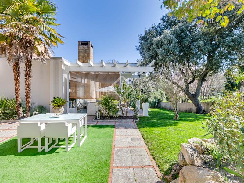 Foto 60f34c2a-d04a-4fa4-bc29-a0baa2414739. Chalet villa independiente en excelentes condiciones en venta , madrid en Santo Domingo