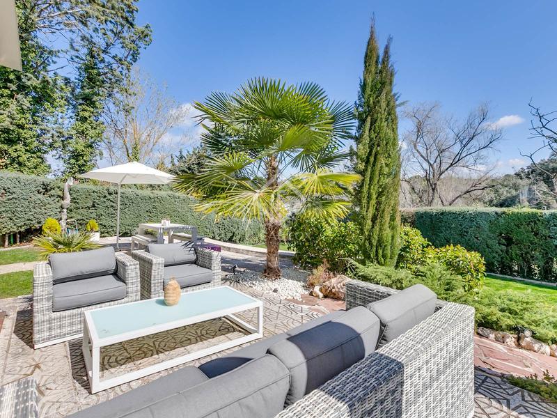 Foto 62314756-43be-4c80-85fc-adf7da0a429e. Chalet villa independiente en excelentes condiciones en venta , madrid en Santo Domingo