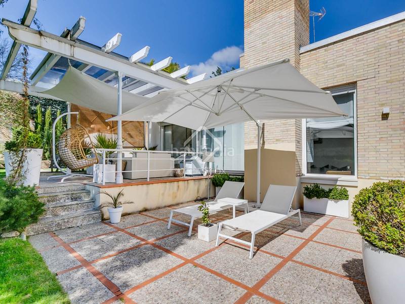 Foto afd6a8b4-eef7-40f3-8d4d-23263dea4074. Chalet villa independiente en excelentes condiciones en venta , madrid en Santo Domingo