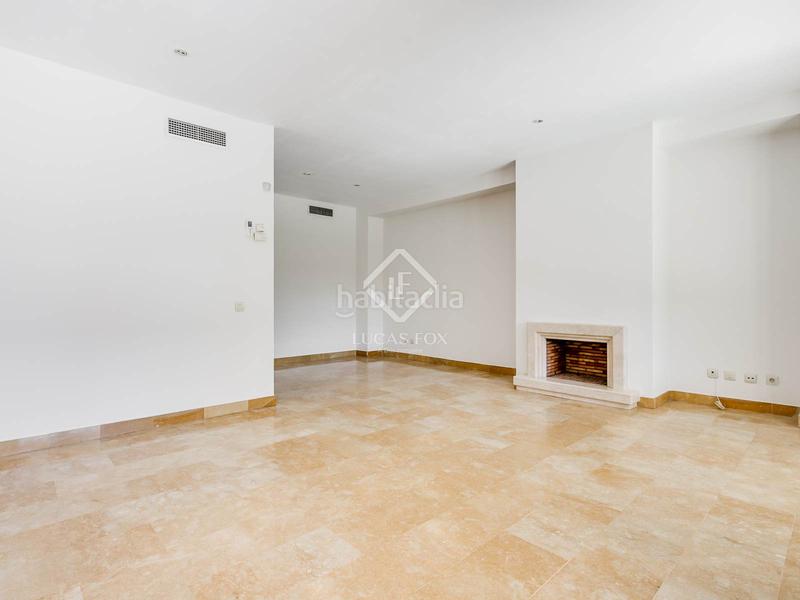 Foto 17377273-262c-402a-8279-a6f42e6ae224. Chalet con parcheggio piscina in Encinar de los Reyes La Moraleja