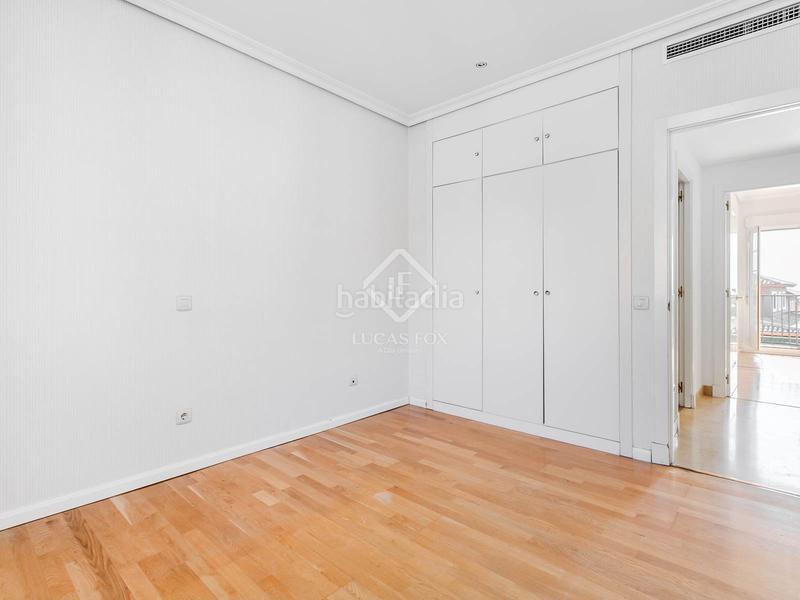 Foto 21ac7606-a2ed-43be-a5c3-8af0106f6cba. Chalet con parcheggio piscina in Encinar de los Reyes La Moraleja