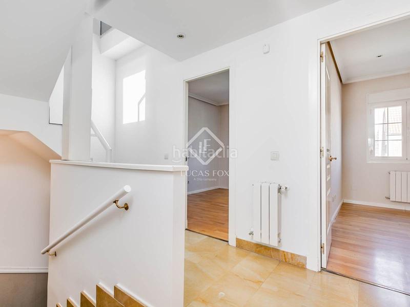 Foto 65eeaf30-5b2e-4d41-9d2a-607e69f9f350. Chalet con parcheggio piscina in Encinar de los Reyes La Moraleja