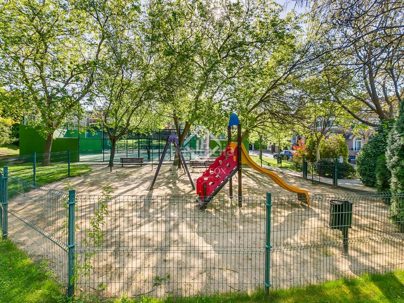 Foto ff35c27b-64bf-4b5a-bf15-46304ef01346. Chalet con parcheggio piscina in Encinar de los Reyes La Moraleja