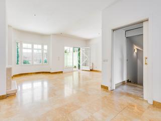 Xalet en Encinar de los Reyes. Casa de 4 dormitorios en venta en la moraleja, madrid