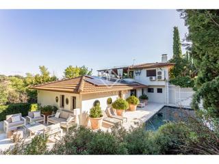 Xalet a Ciudalcampo. Exclusiva villa independiente de 507 m sobre una parcela de 2843